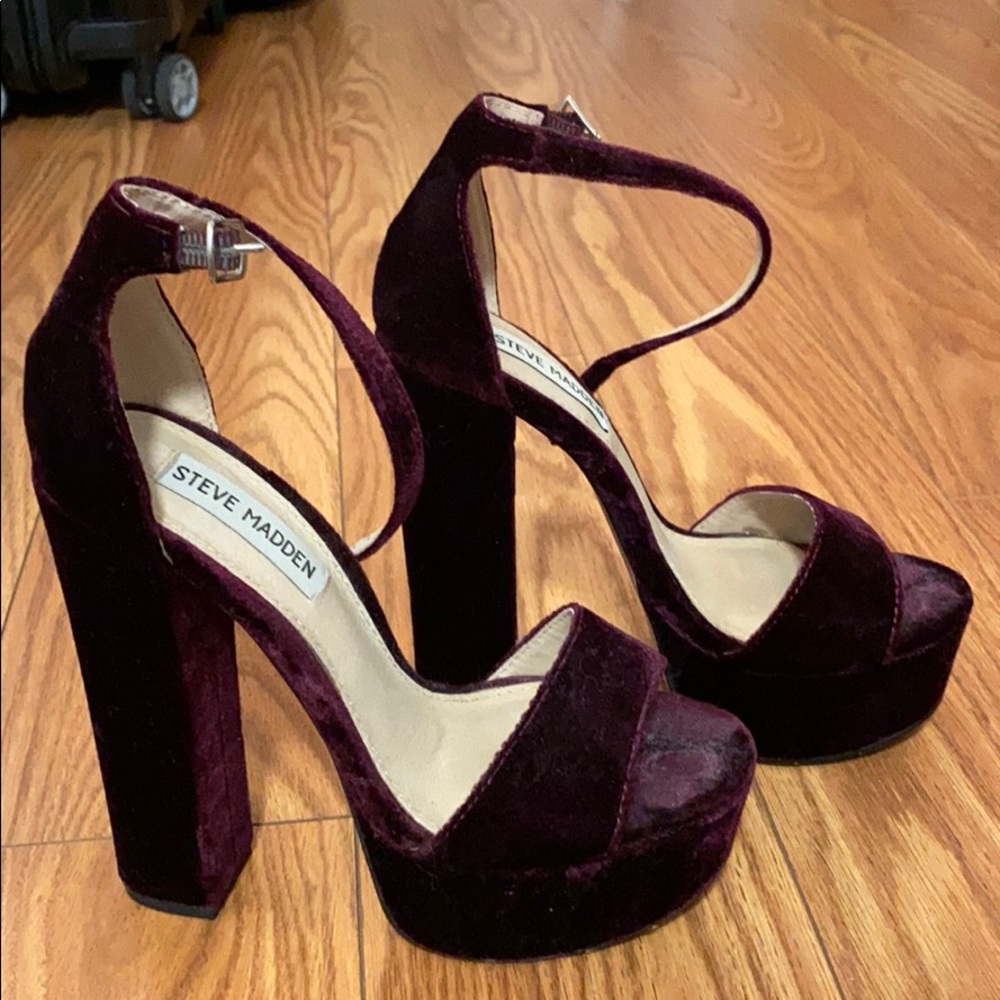 Steve Madden Velvet Heels Gonzo